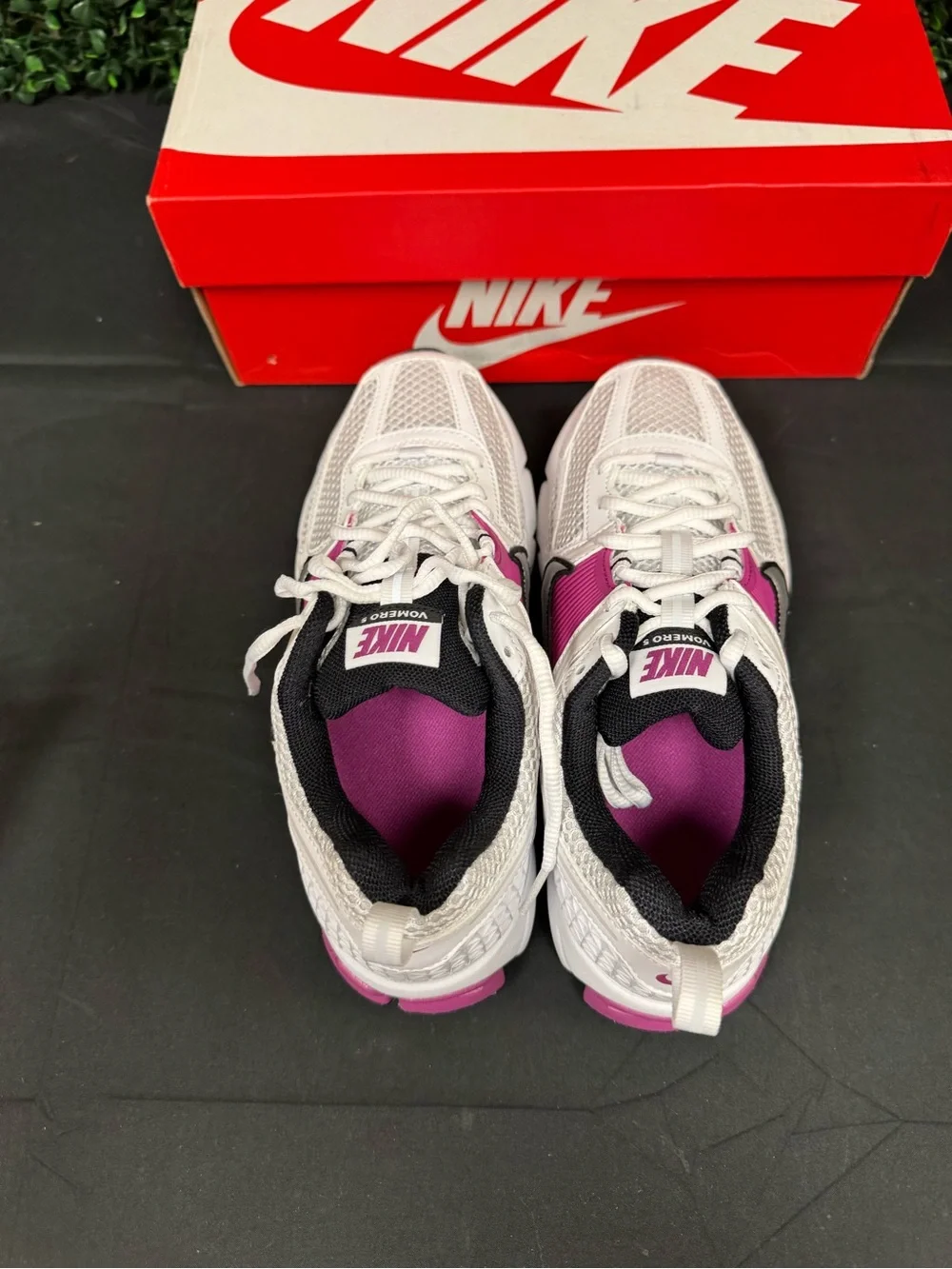 Nike Vomero 5 (GS) - Y5.5